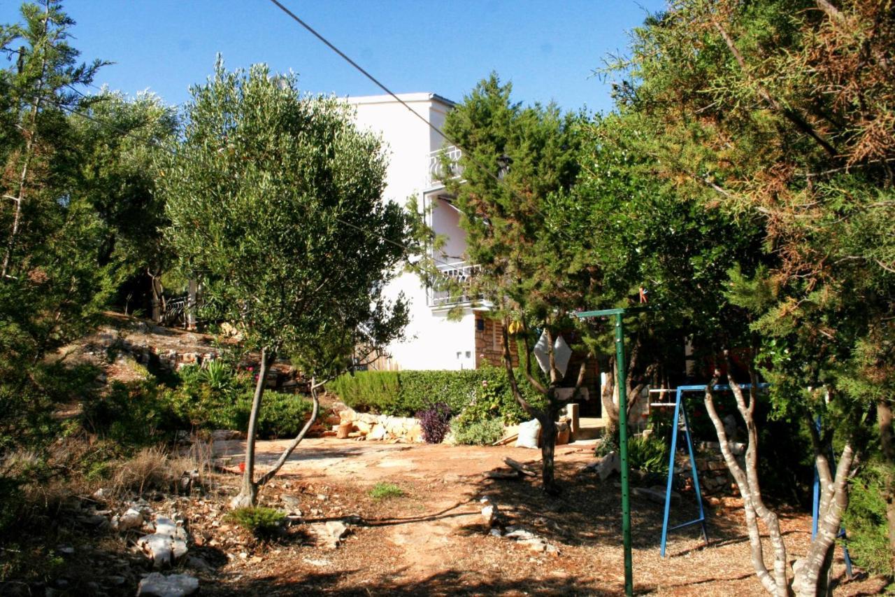 Apartment Zarace - Gdinj 4598A Exterior foto